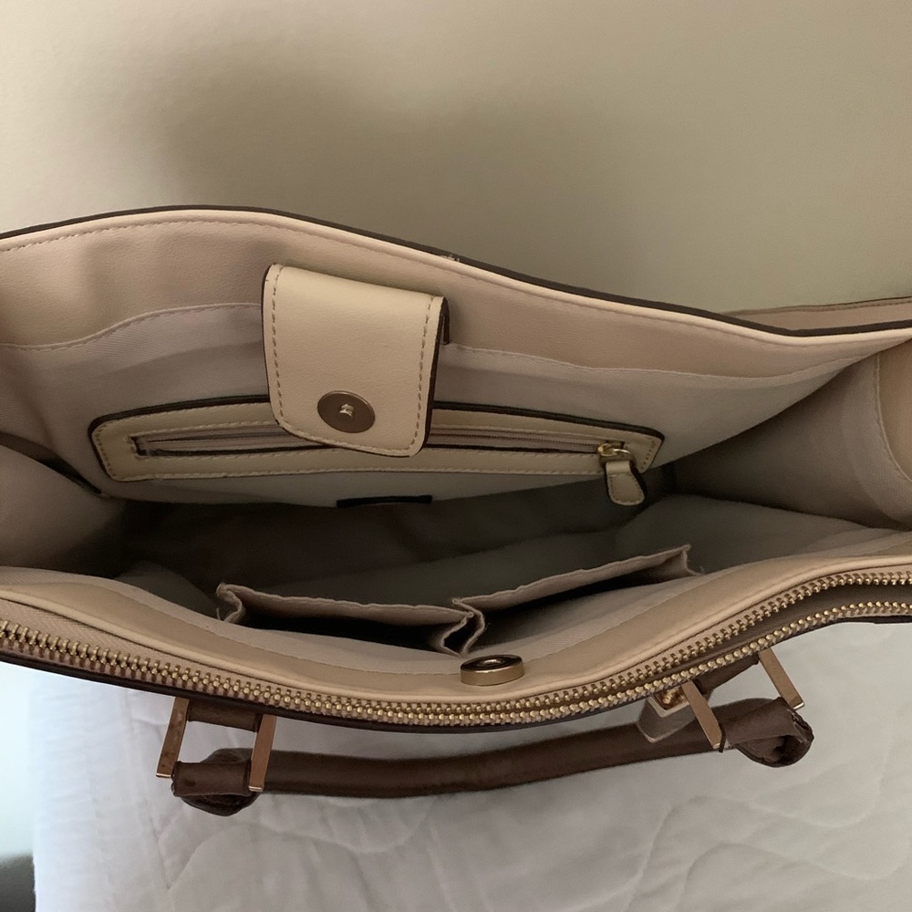 Purse - Picture 3 of 5